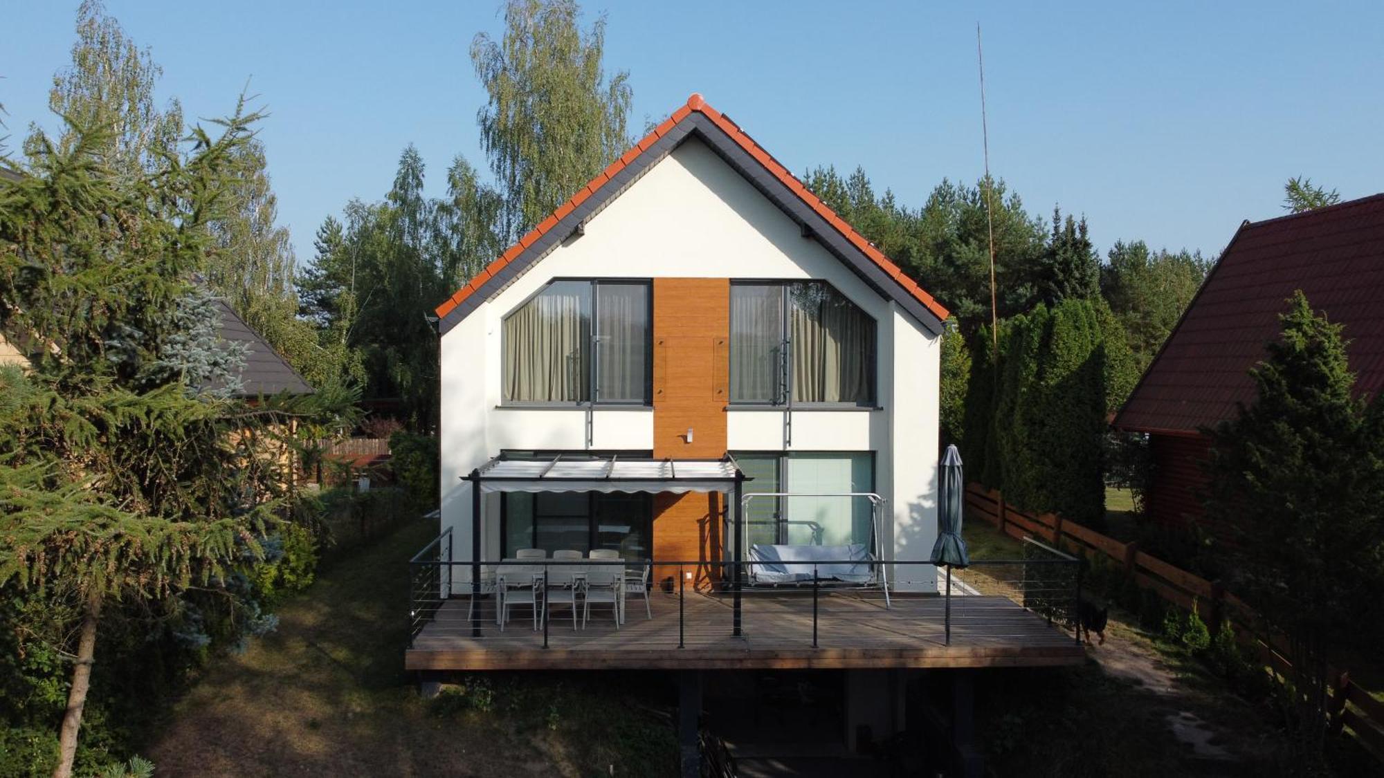 Dom Nad Jeziorem Gaja House Jadamowo Eksteriør billede